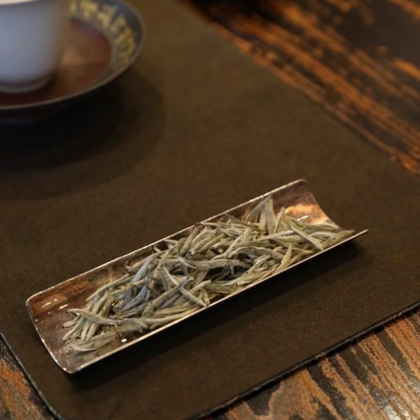 baihao yinzhen white tea